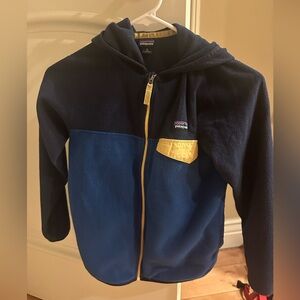 Patagonia Kids Navy and Blue Jacket with Yellow Pocket